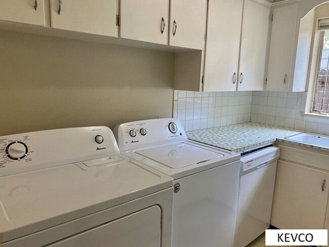 Photo - Large Backyard, Close to CSU!