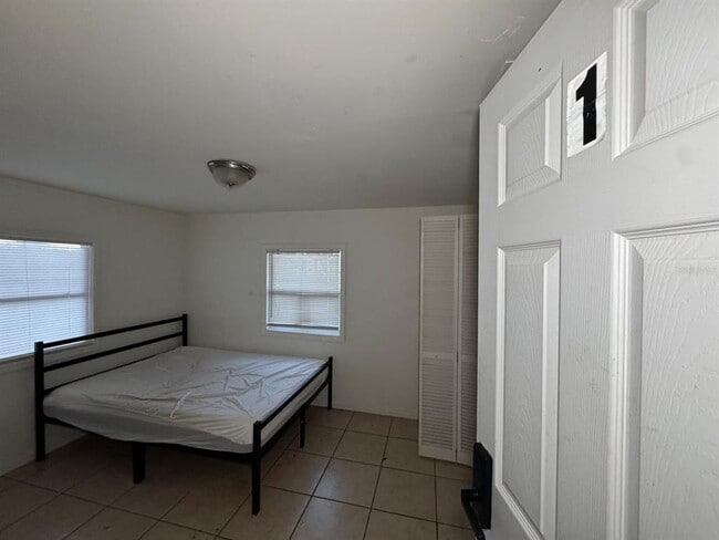 Photo - 4638 America St