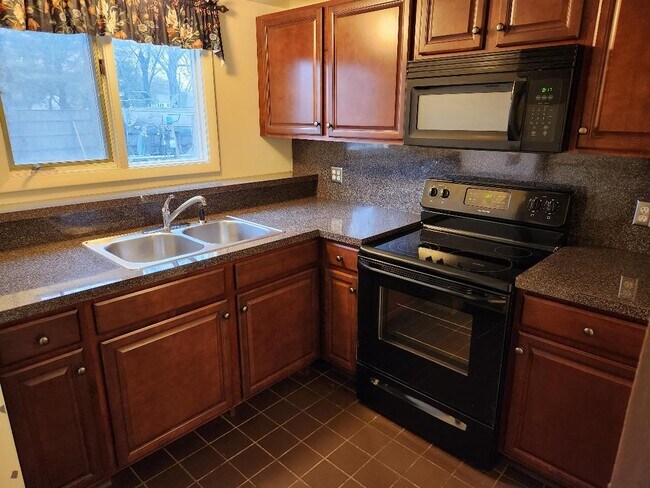 Photo - 229 Chestnut St Apartments Unit 1