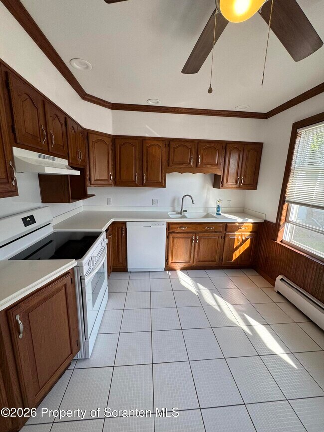 Photo - 1810 Capouse Ave
