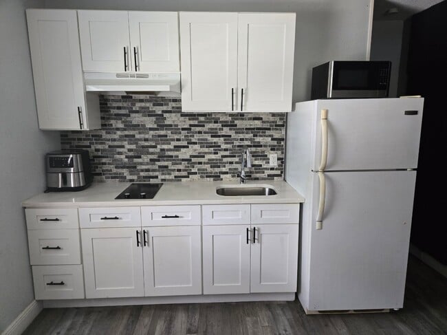 Photo - 1823 E 109th Ave Unidad #1