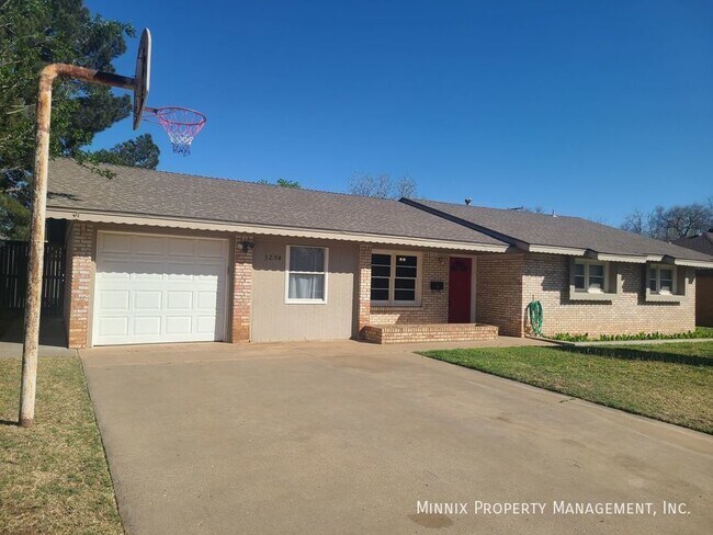 Photo - 3204 W Dengar Ave