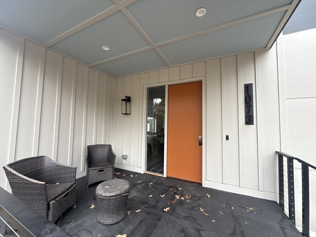 Photo - 1073 Hemphill Ave NW