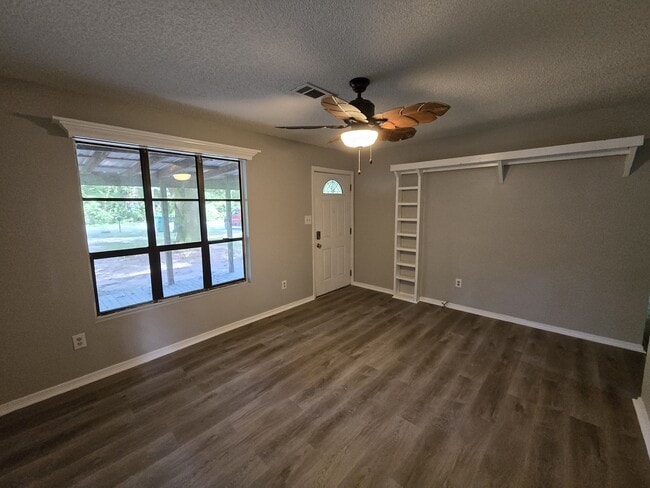 Photo - 13362 Mock St