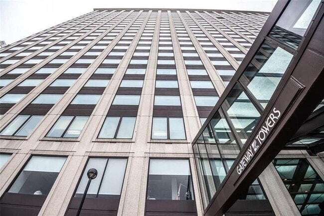 Building Photo - 320 Fort Duquesne Blvd Unit 16B