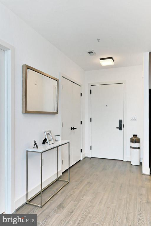 Photo - 1897 Oracle Way Unidad VARIES