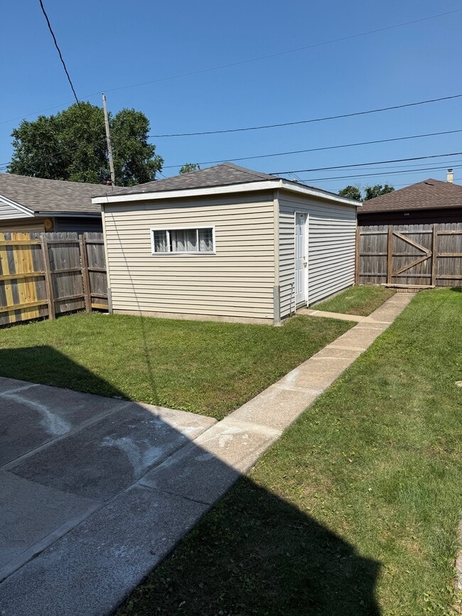Photo - 2137 Wespark Ave