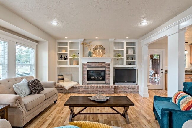 Photo - 3 Bedroom 3 Bathroom home in desirable North Boise.