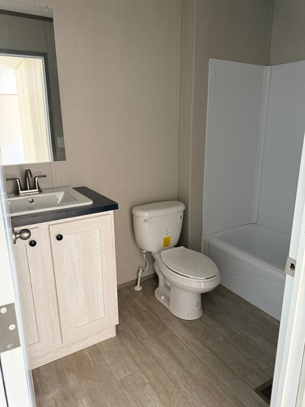 Photo - 118 Clara St