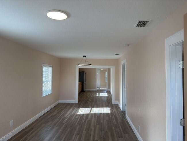 Photo - 2514 W St John St
