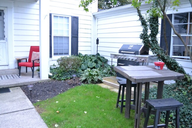 Photo - 8914 Trotter Lane # A