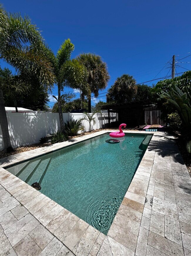 Photo - 408 N J St