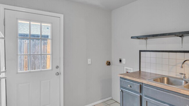 Photo - 1314 N Irvington Ave Unidad 1314B