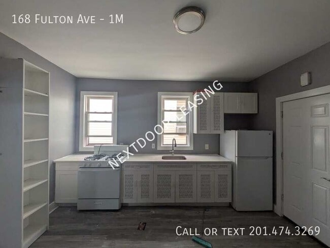 Building Photo - 168 Fulton Ave Unit 1M