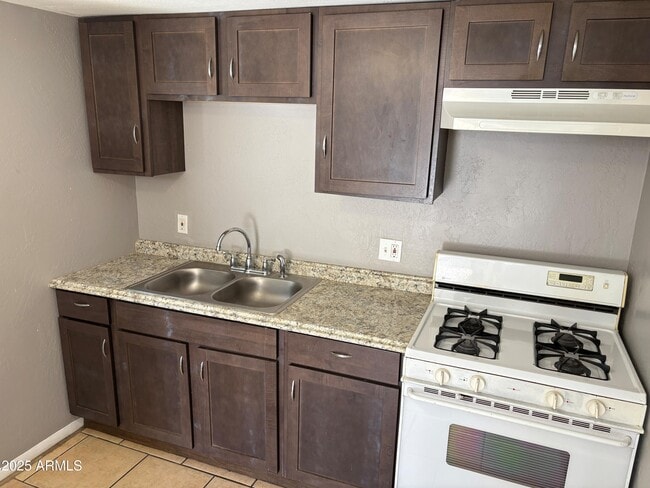 Photo - 1832 E Harvard St Unit B