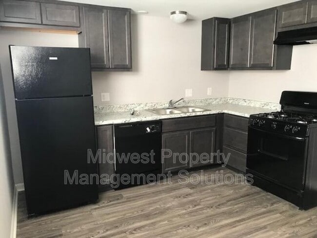 Photo - 1837 E 8th St