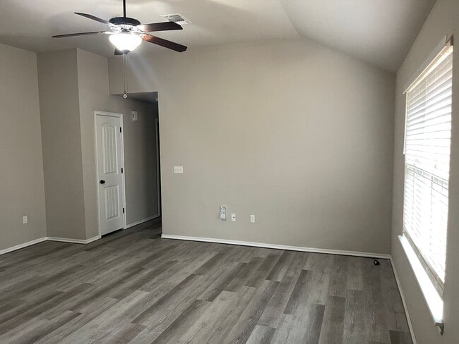 Photo - Luxury Vinyl plank and community amenities!  Beautiful 3/2/2 in Yukon!