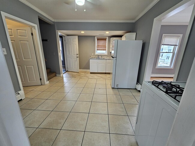 47 Joliette St Unit 2