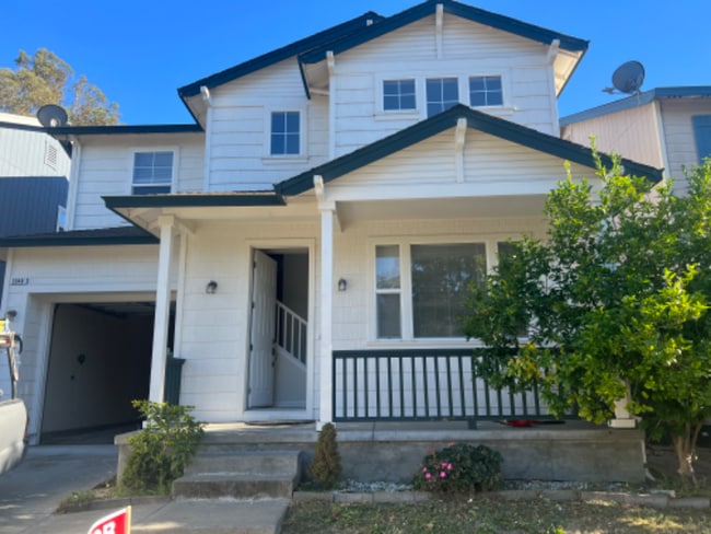 Building Photo - 3348 Newmark Dr