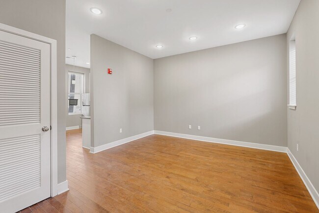 170 West Washington