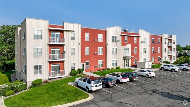 Building Photo - The Ponds at Heritage Place Rental