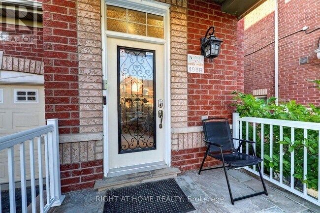 Photo - 54 Boundbrook Dr