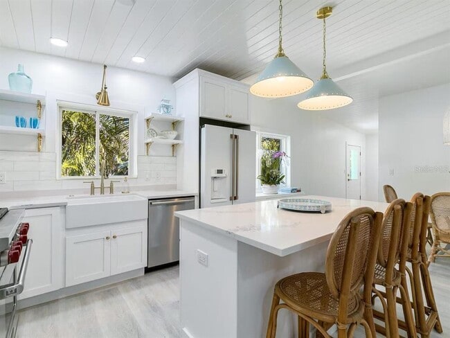 Photo - 6979 Longboat Dr S