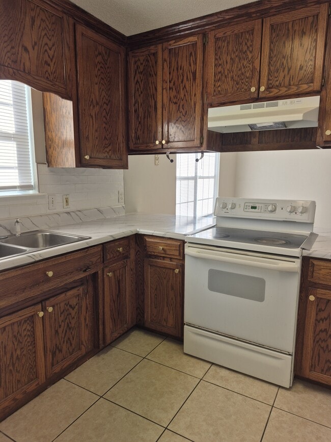 Photo - 3053 Schroer Dr