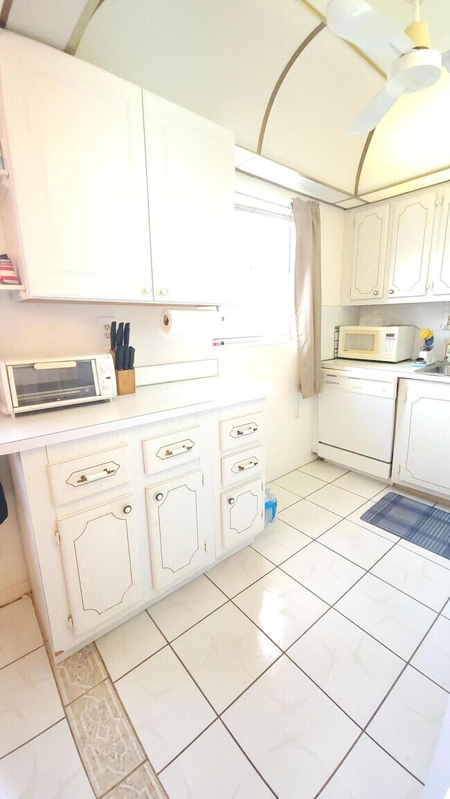 Photo - 147 Bedford F