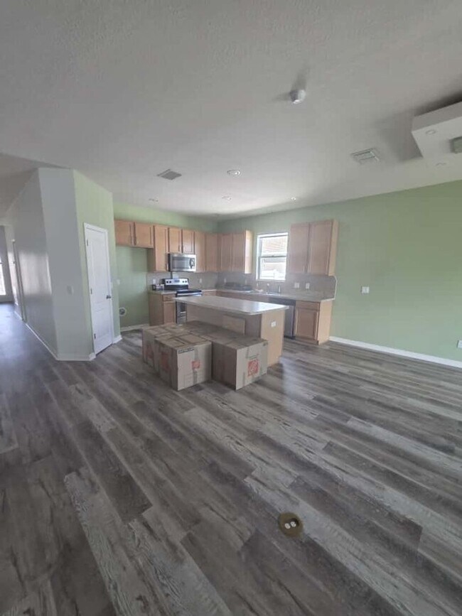 Photo - Beautiful house! 4/2 SINGLE FAMILY HOME