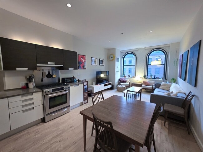 Photo - 346-354-354 Congress St Unidad 505