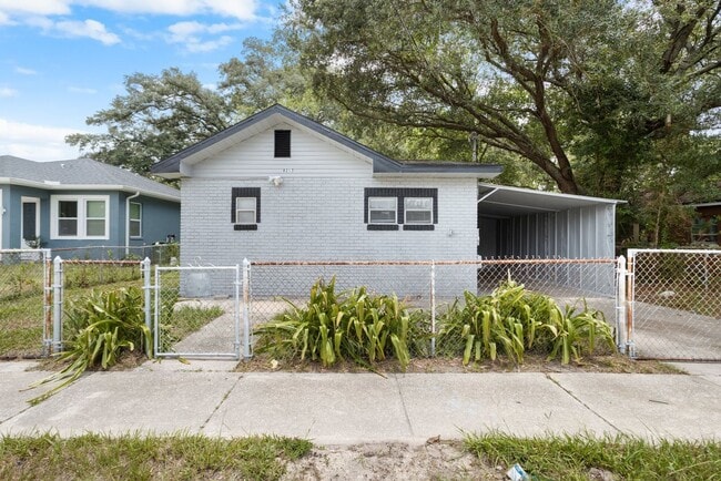 Building Photo - 3/2 NEWLY ****MOVE IN READY**** Apply Tod... Rental