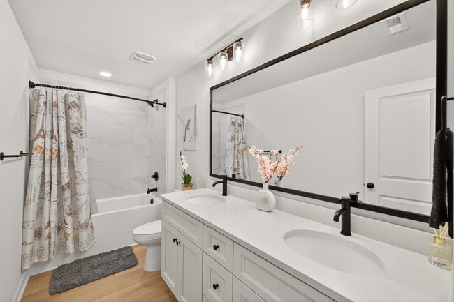 Photo - 13443 Main Dr