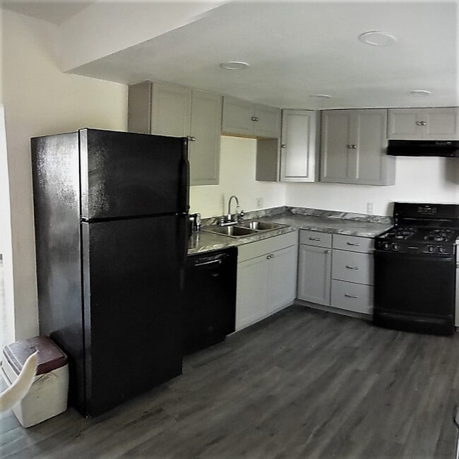 Photo - 208 Mohawk Dr