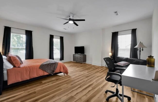 Photo - 521 E Water St Unit 1