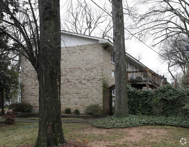 Photo - 615 Boulevard SE