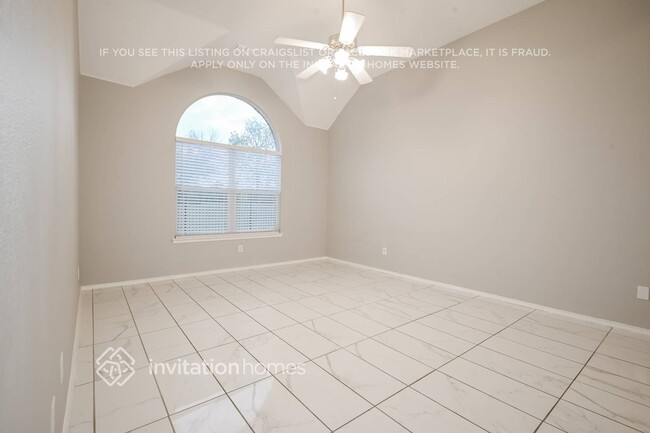 Photo - 9501 Links Fairway Dr