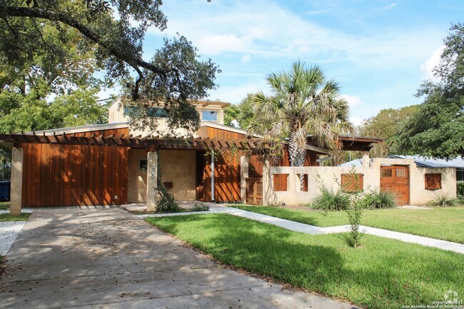 Building Photo - 539 Woodcrest Dr Rental