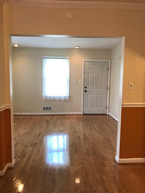 main living room - 9044 Rhode Island Ave