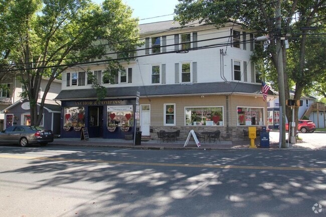 Building Photo - 163-165 Main St Rental