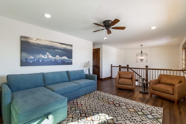 Building Photo - 2406 Tamarack Trail Unit ID1310705P Rental
