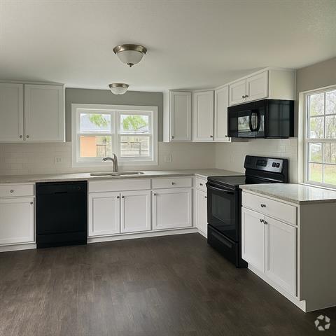 Building Photo - 209 S Jordan St Rental