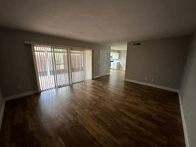 Photo - $1600-$2000 P.M Unidad 190 Moonstone Ct