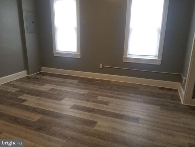 Photo - 329 N Burlington St Unidad B