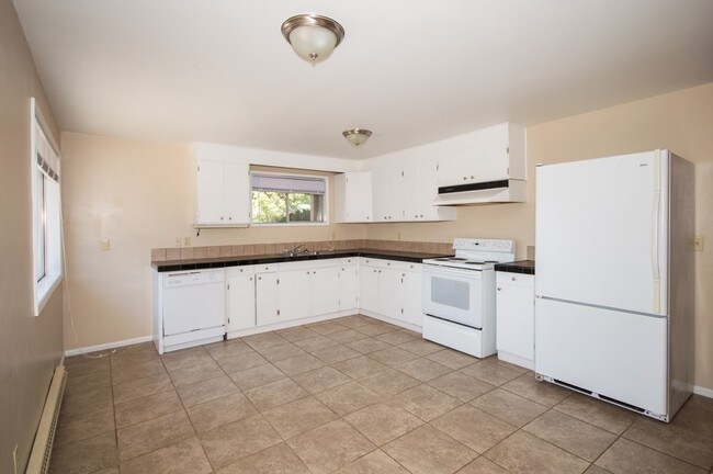 Photo - 2711 NW Coolidge Way