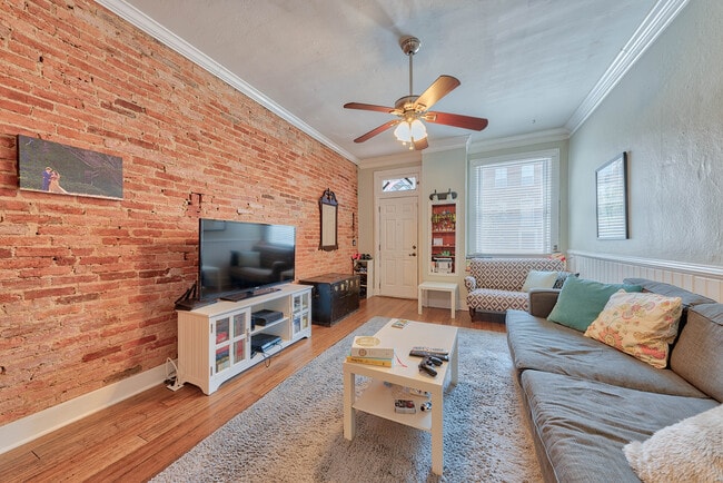 Photo - 3306 Fait Ave