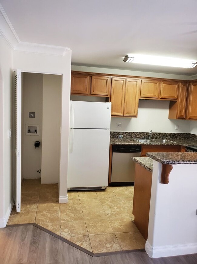 Photo - 800 N Mollison Ave
