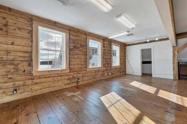 Photo - 312 Daniel Webster Hwy