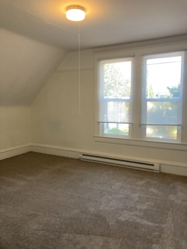 Photo - Pre-Lease Today, 5 Bedroom Home!