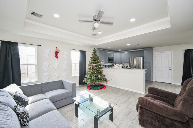 Photo - 1739 Cemetery Rd